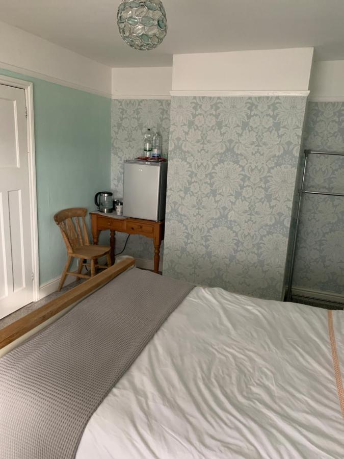 Debbie'S Digs Hotel แอชฟอร์ด ภายนอก รูปภาพ