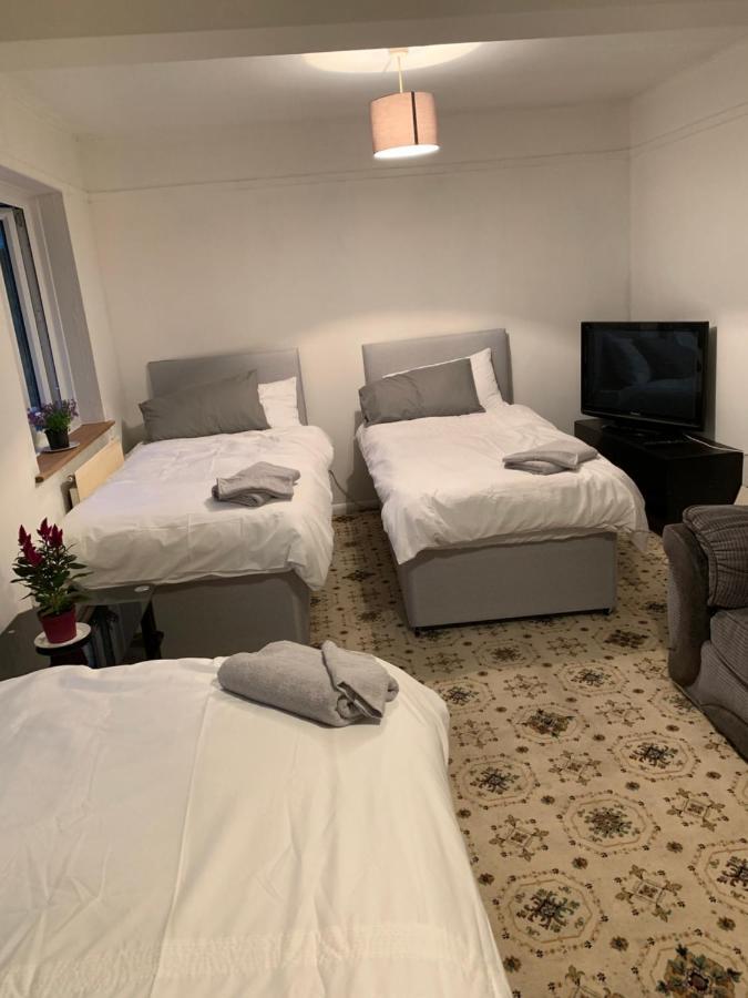 Debbie'S Digs Hotel แอชฟอร์ด ภายนอก รูปภาพ